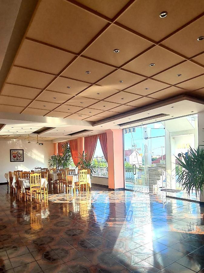 Hotel Nicola Лежа Экстерьер фото